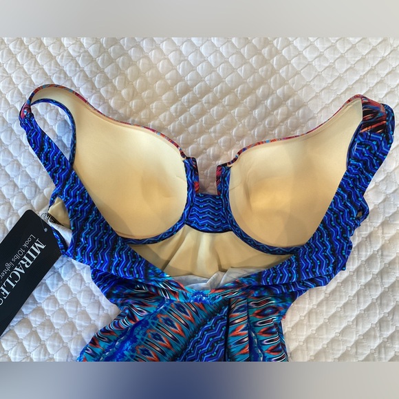 Miraclesuite Casablanca Criss Cross Escape One Piece Swimsuit 10 - Picture 14 of 16